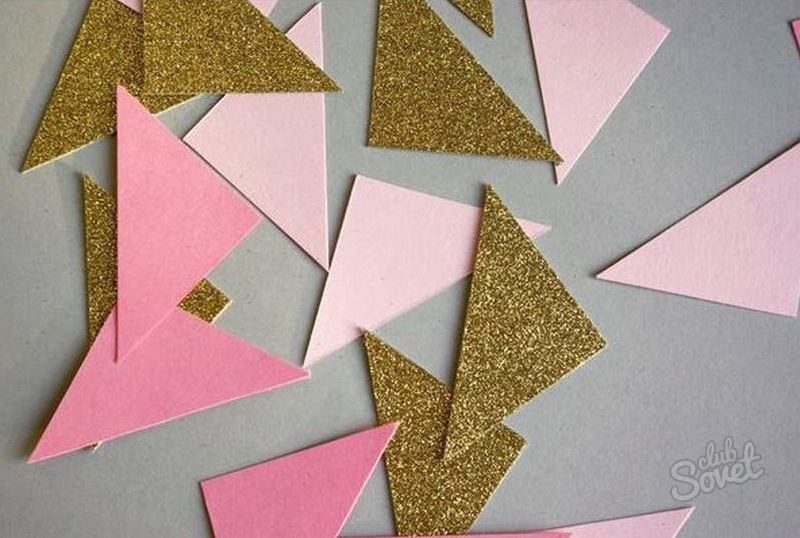 Αν τα τρίγωνα είναι κατασκευασμένα από έγχρωμο χαρτί, θα βγουν πιο φωτεινά και θα είναι πιο διασκεδαστικό να δουλέψεις